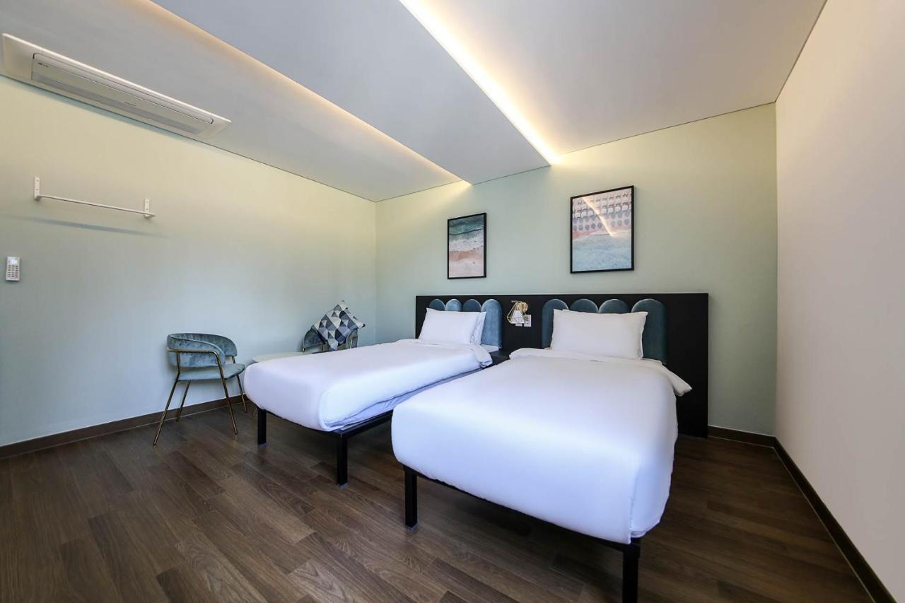 Hotel Hyggelig Busan Bagian luar foto