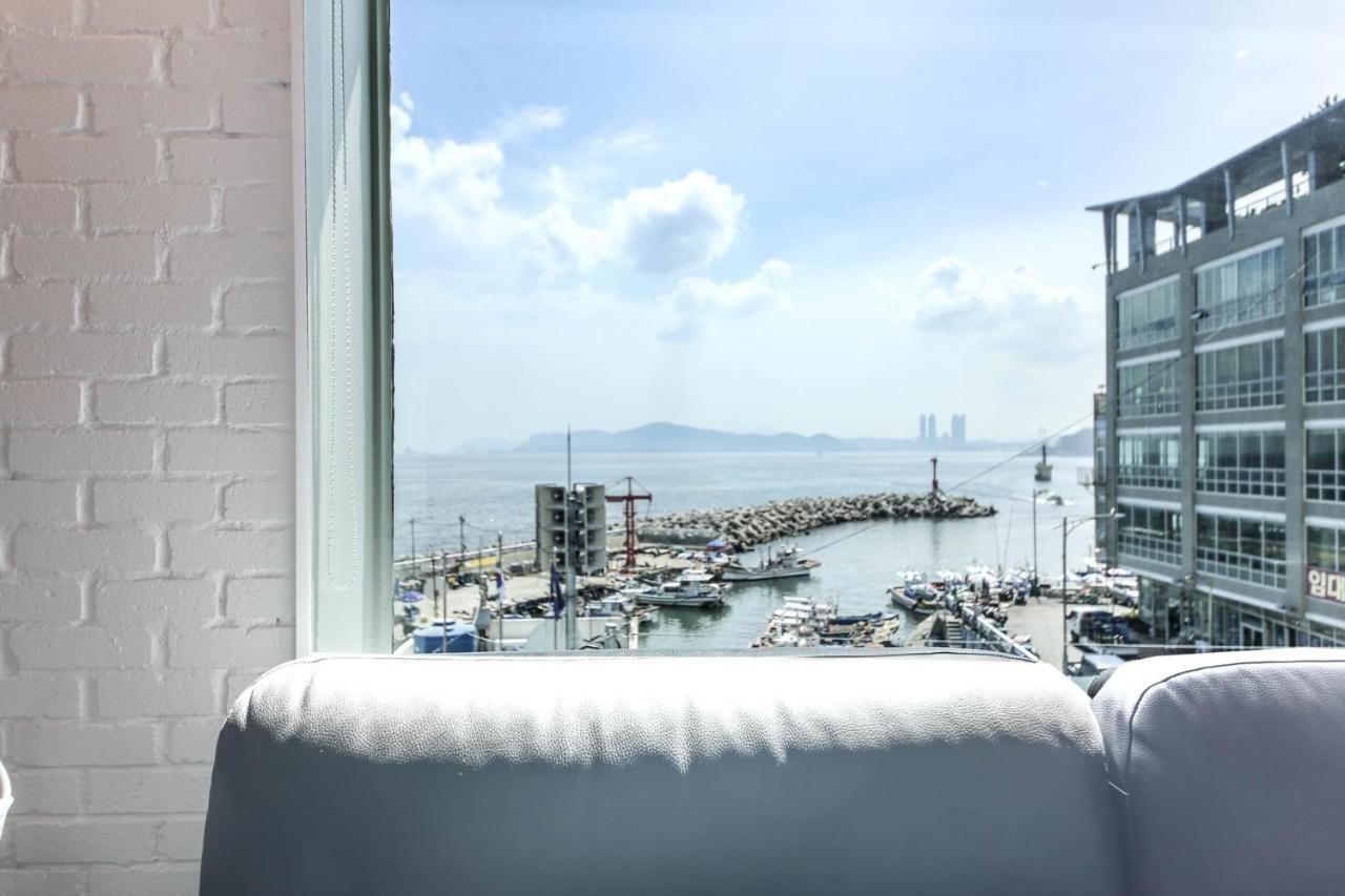 Hotel Hyggelig Busan Bagian luar foto
