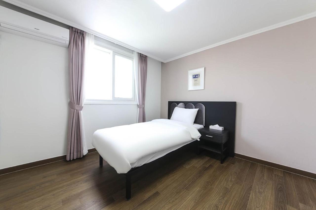 Hotel Hyggelig Busan Bagian luar foto