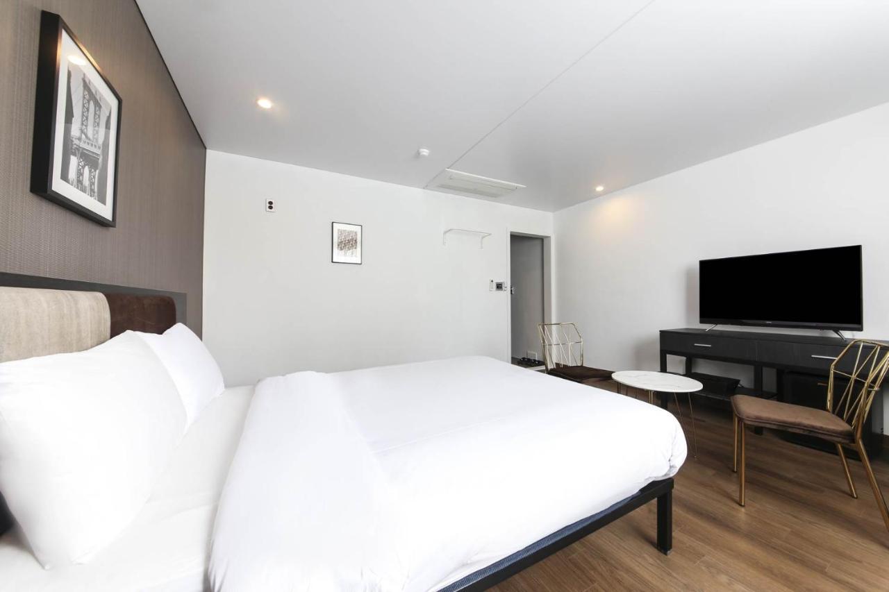 Hotel Hyggelig Busan Bagian luar foto