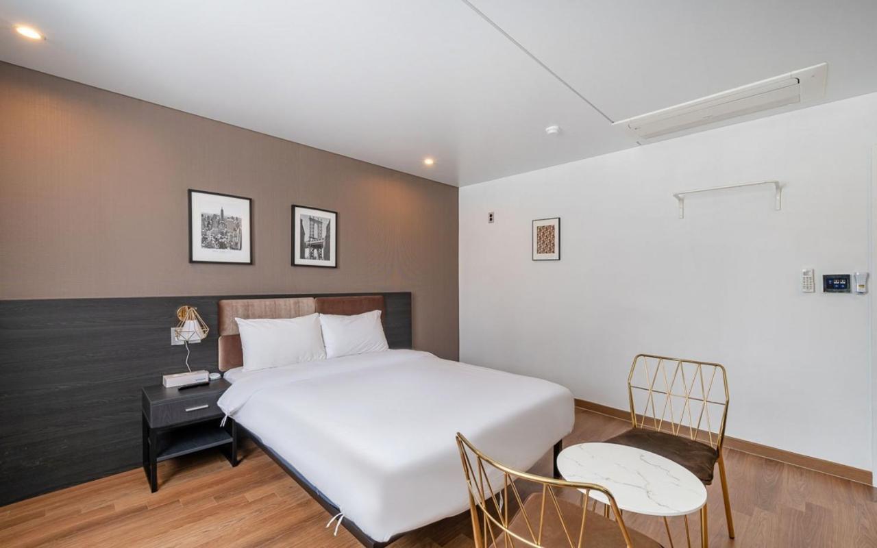 Hotel Hyggelig Busan Bagian luar foto