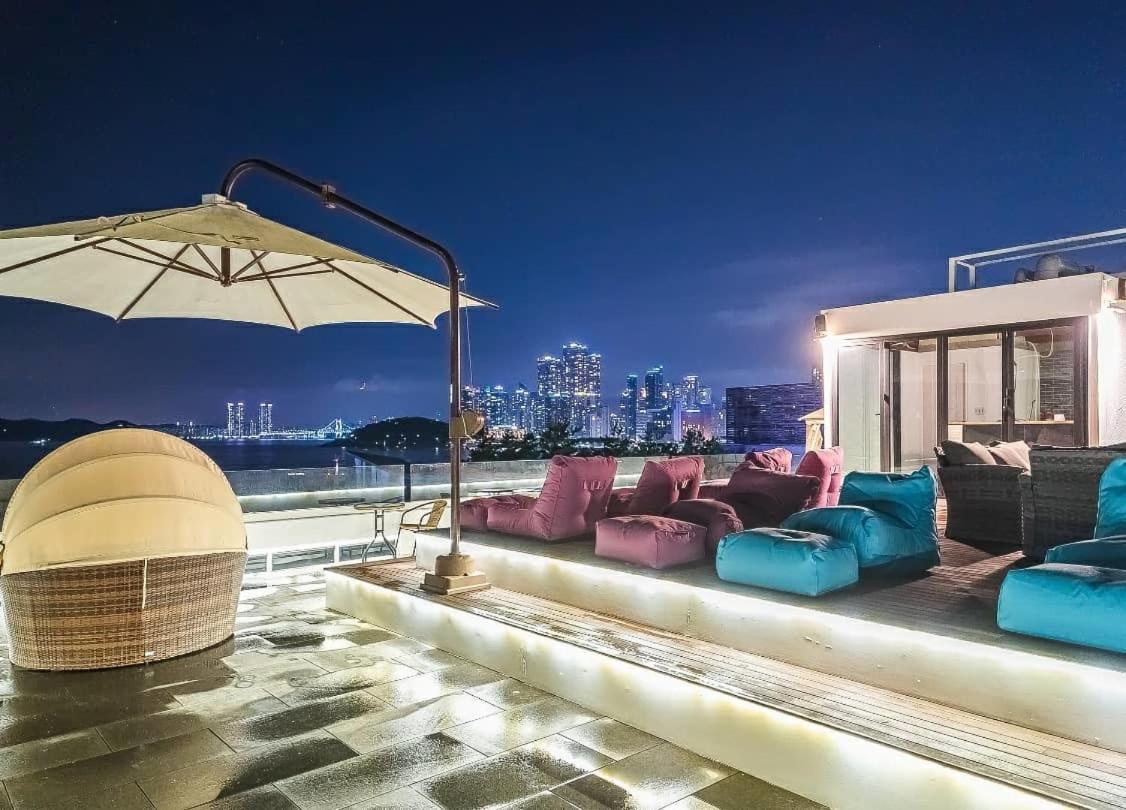 Hotel Hyggelig Busan Bagian luar foto