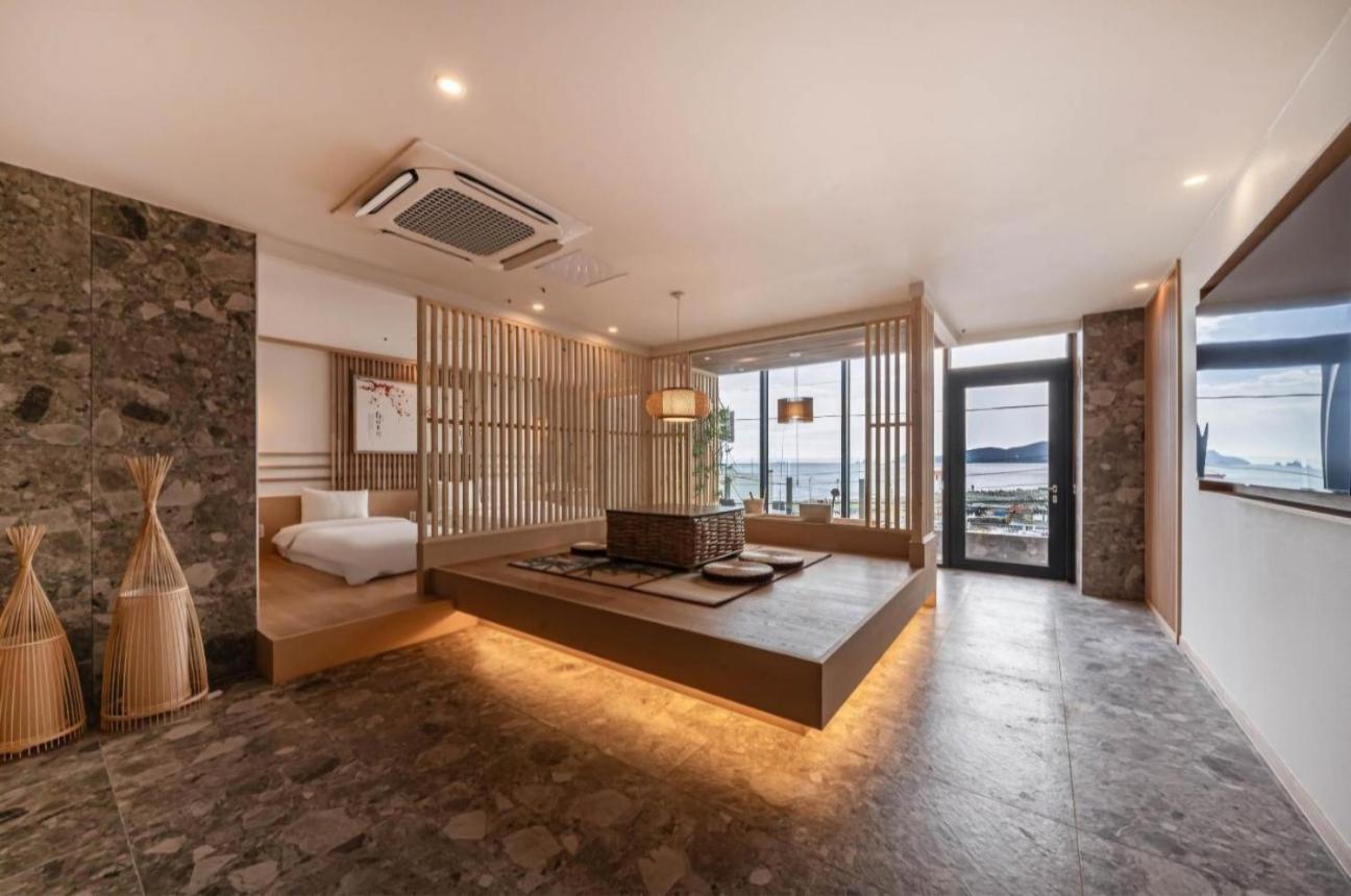 Hotel Hyggelig Busan Bagian luar foto