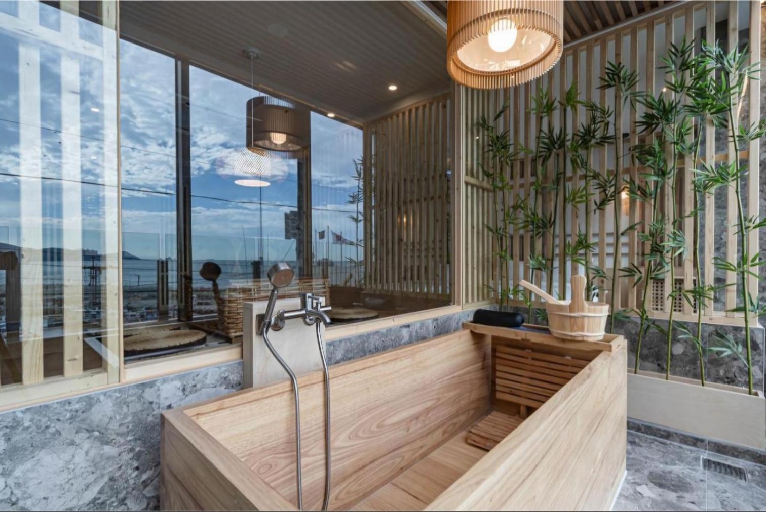 Hotel Hyggelig Busan Bagian luar foto