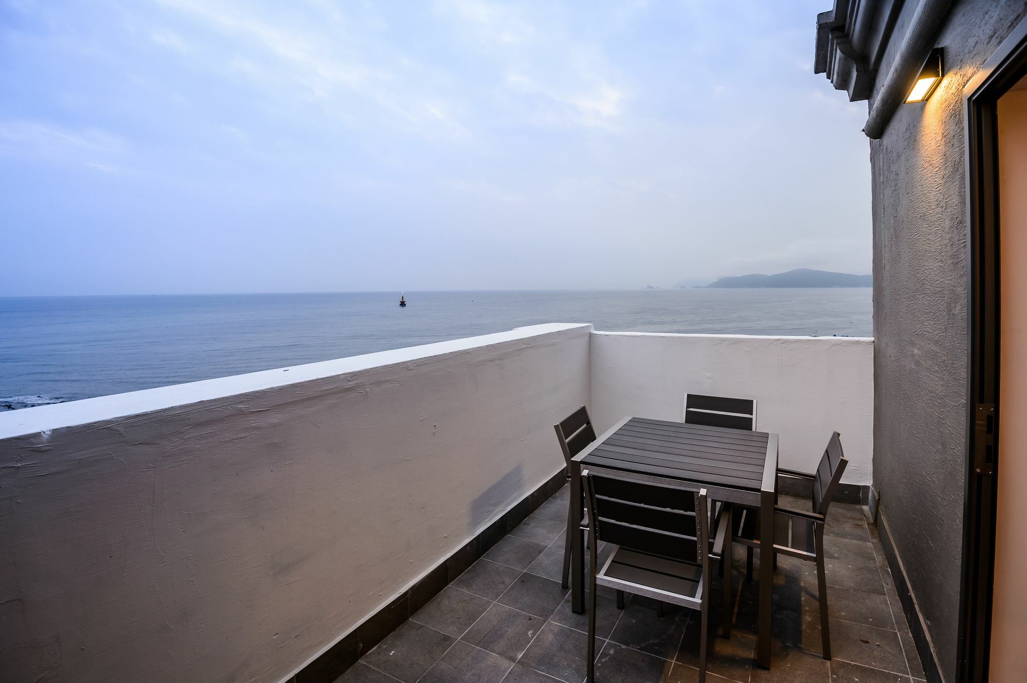 Hotel Hyggelig Busan Bagian luar foto